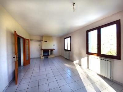 Maison - 182 m² - 10 pièces