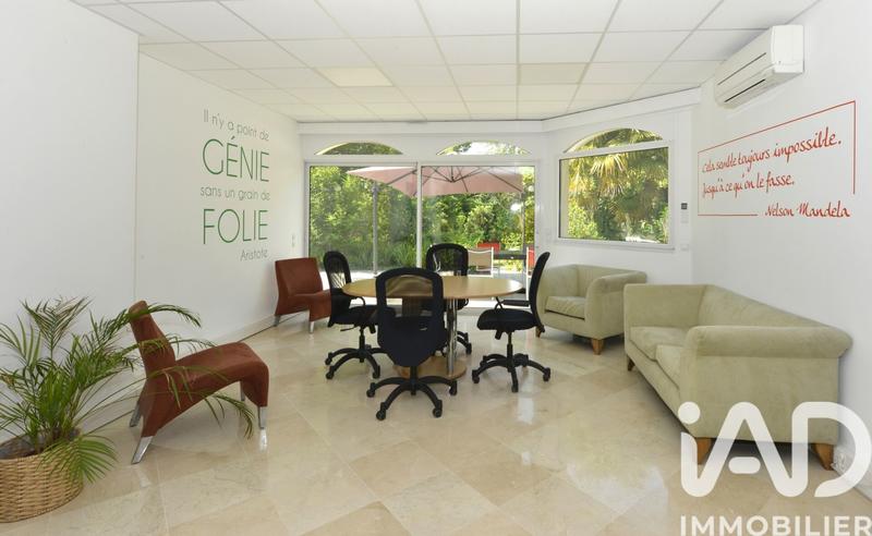 Maison de maîtres - 498 m² - 17 pièces