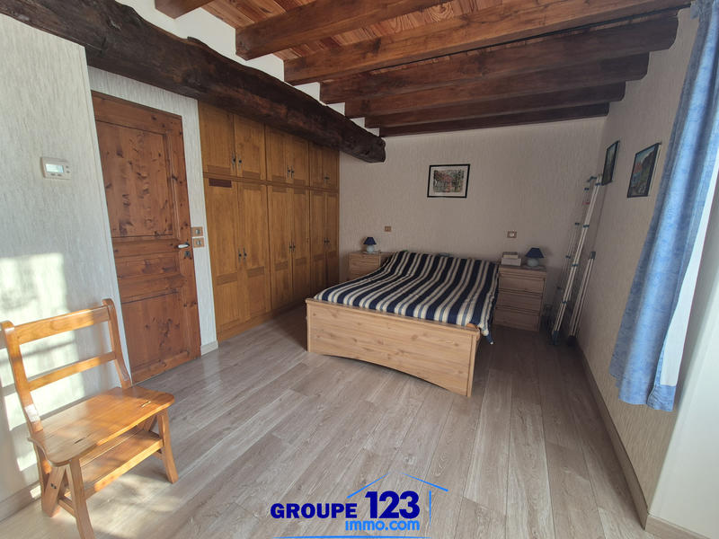 Maison - 207 m² - 5 pièces