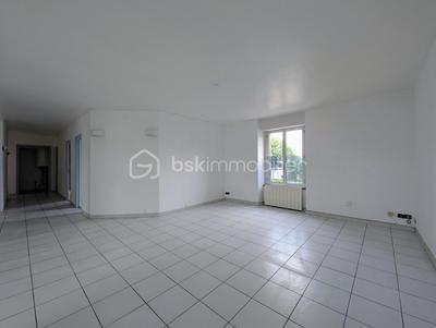 Appartement - 99 m² - 4 pièces