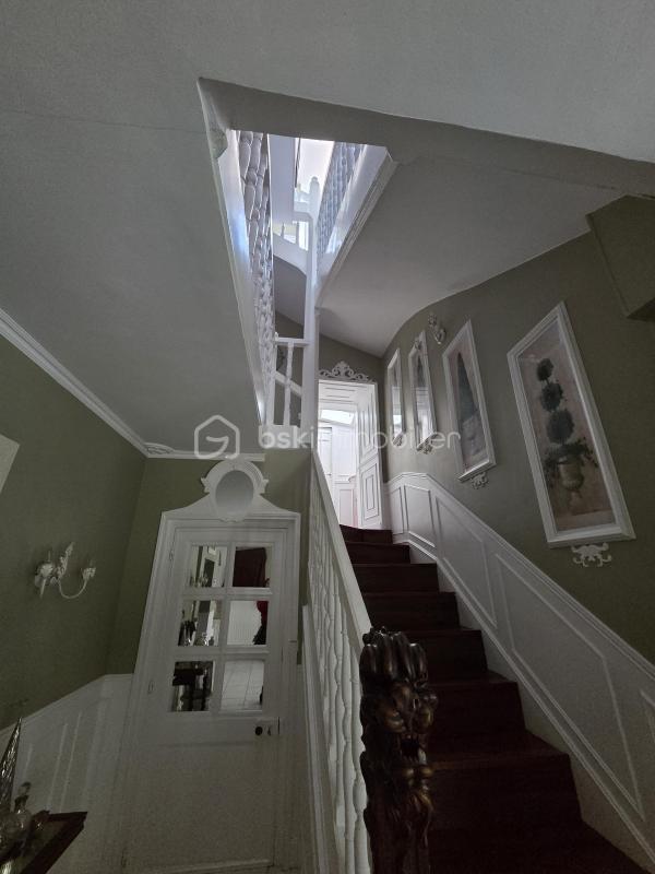 Maison ancienne - 315 m² - 10 pièces