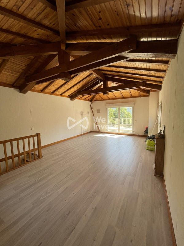 Maison traditionnelle - 340 m² - 11 pièces