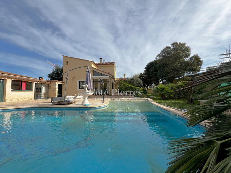 Maison - 178 m² - 7 pièces