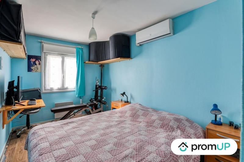 Maison - 95 m² - 8 pièces