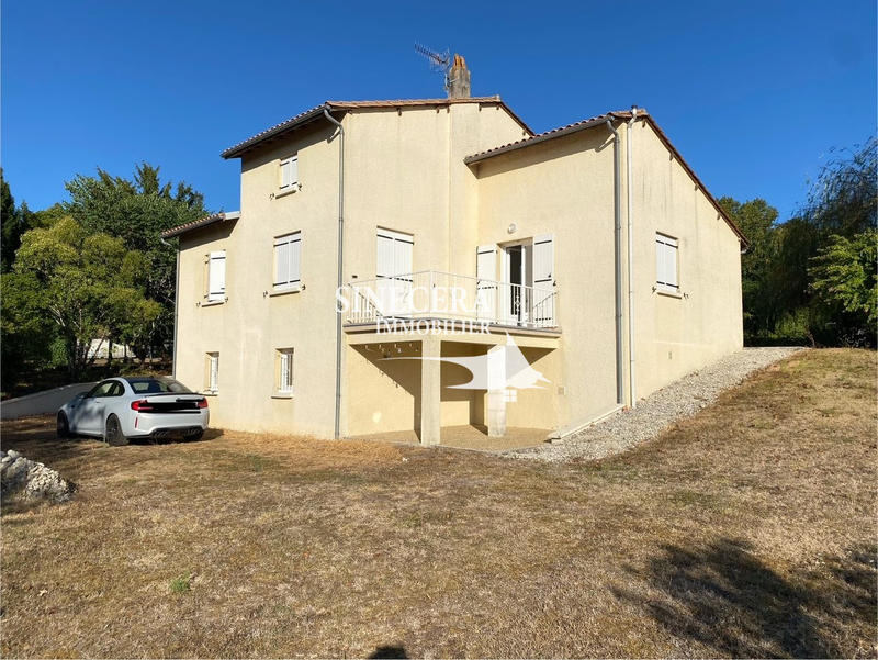 Maison - 98 m² - 5 pièces