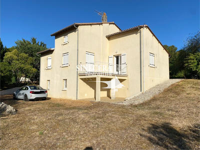 Maison - 98 m² - 5 pièces