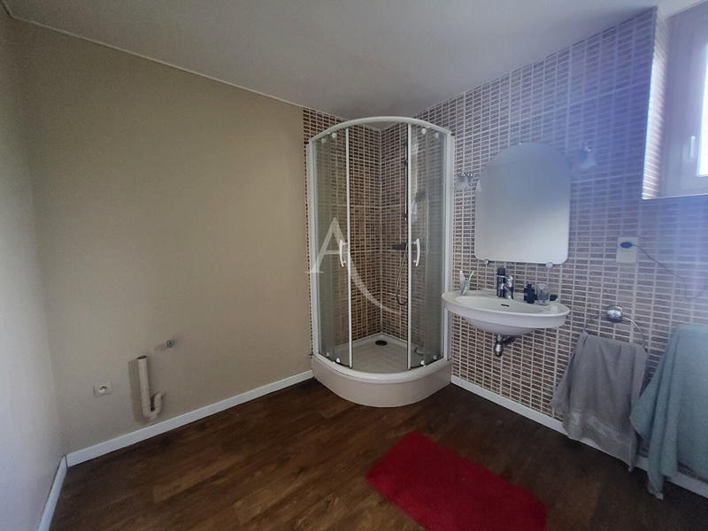 Maison - 138 m² - 7 pièces