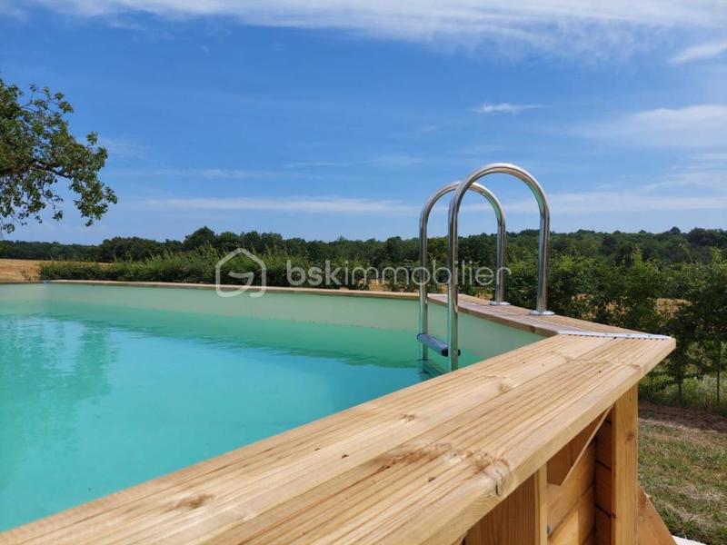 Demeure - 337 m² - 12 pièces