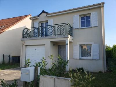 Maison - 97 m² - 5 pièces