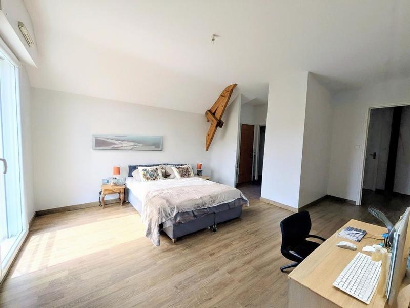 Maison - 165 m² - 6 pièces