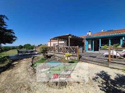 Maison - 142 m² - 10 pièces