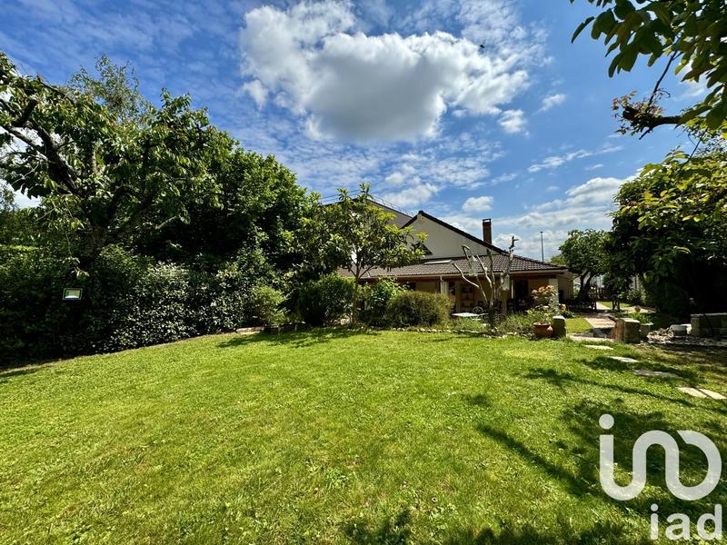 Maison - 140 m² - 8 pièces