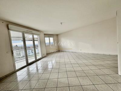 Appartement - 72 m² - 3 pièces