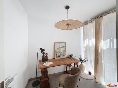 Maison - 86 m² - 4 pièces