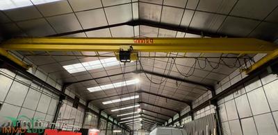 Local d'activité / Entrepôt - 1 200 m² - 6 pièces