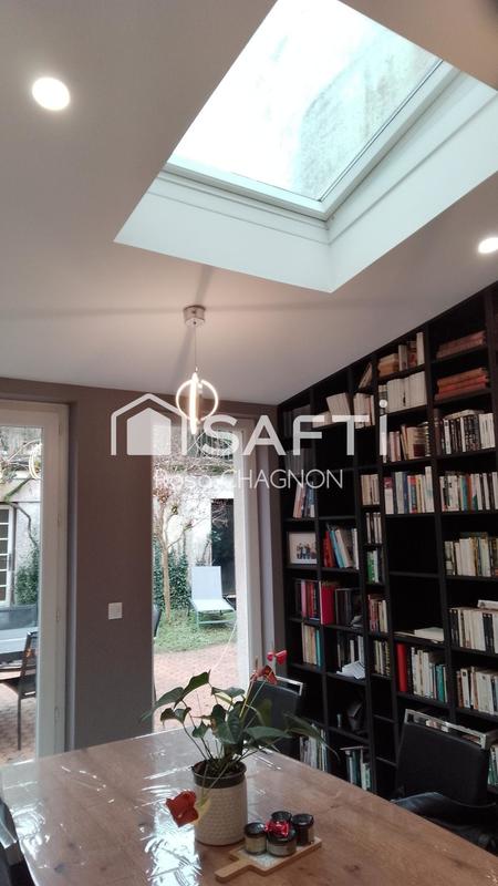 Maison - 269 m² - 8 pièces