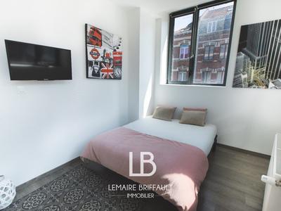 Loft - 117 m² - 6 pièces