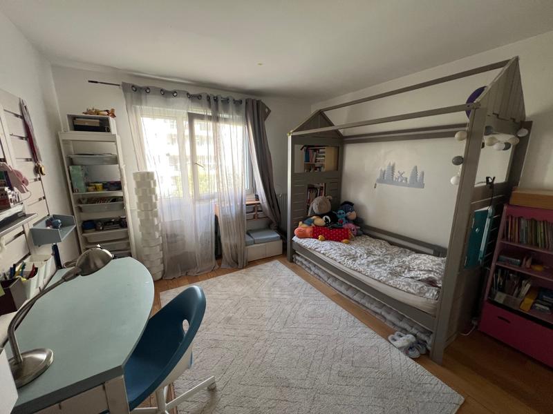 Appartement - 107 m² - 6 pièces