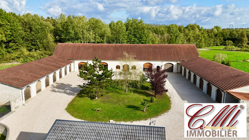 Maison - 215 m² - 7 pièces