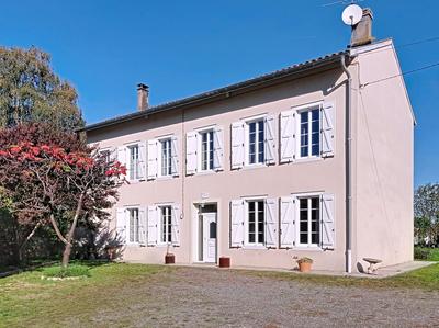 Maison - 165 m² - 9 pièces