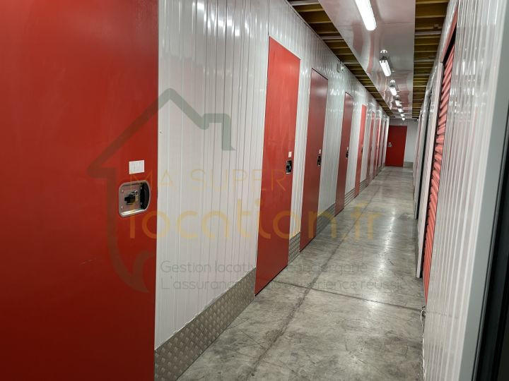 Parking / Garage - 36 m²