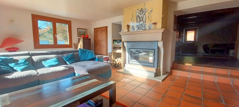 Maison - 230 m² - 7 pièces