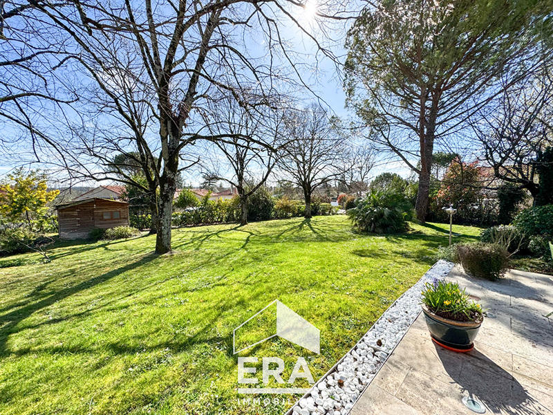 Maison - 250 m² - 7 pièces