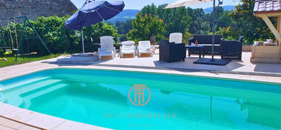 Maison - 191 m² - 7 pièces