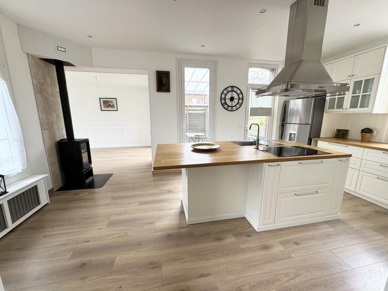 Maison - 163 m² - 7 pièces