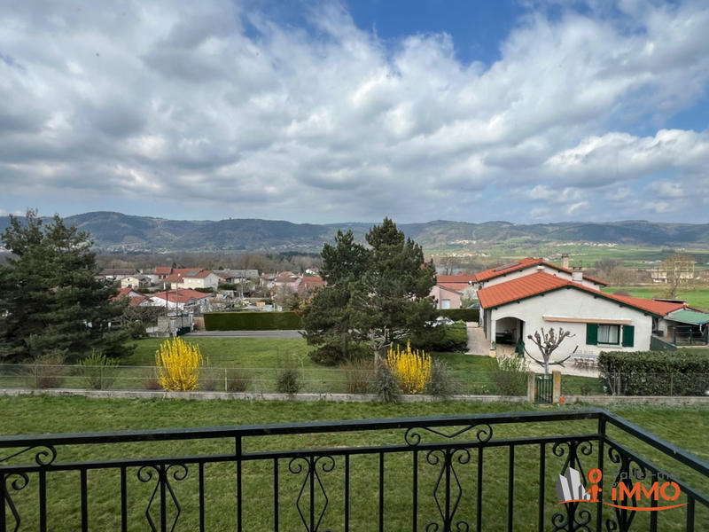 Maison - 110 m² - 9 pièces