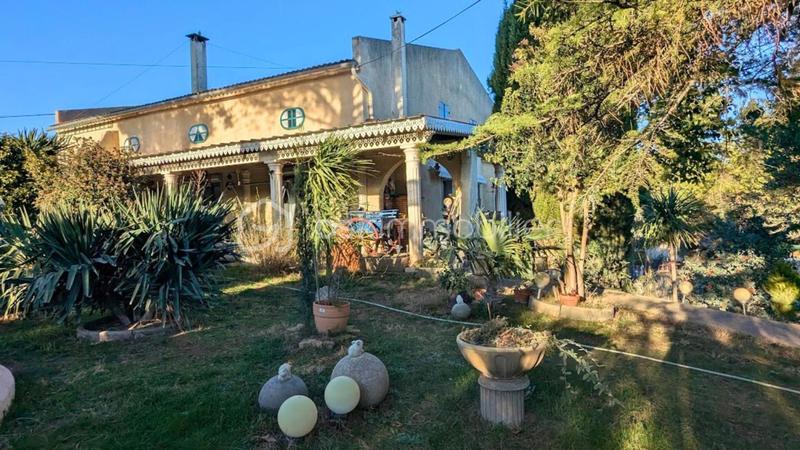 Maison - 320 m² - 8 pièces