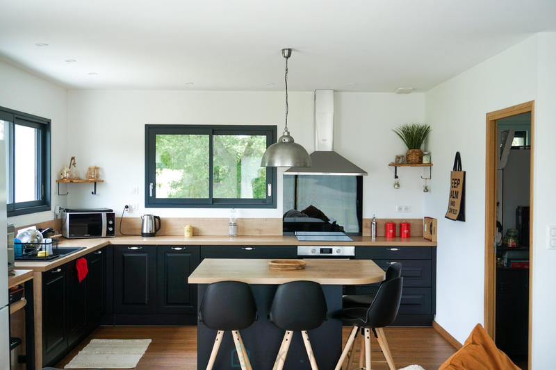 Maison - 220 m² - 6 pièces