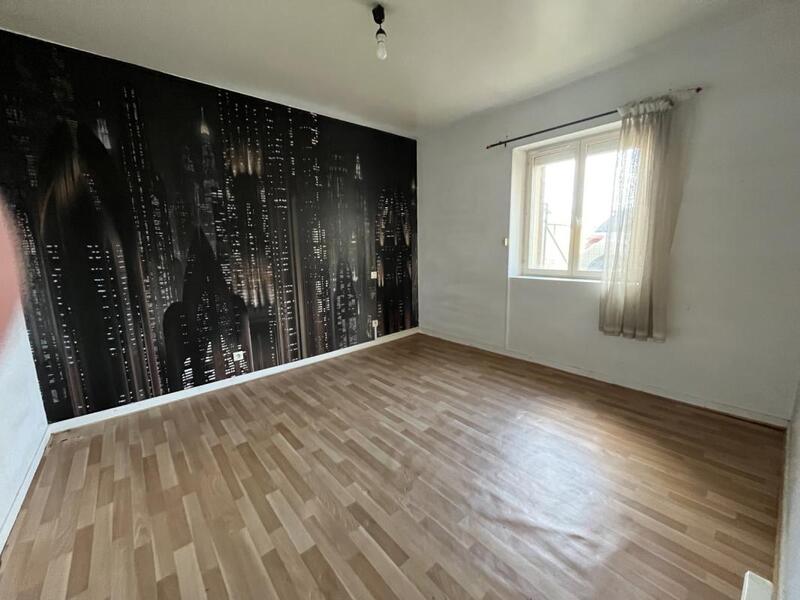 Maison - 215 m² - 8 pièces