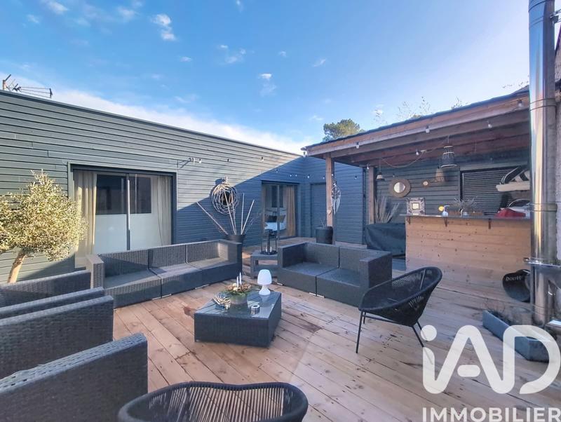 Maison - 215 m² - 6 pièces