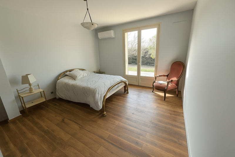 Maison - 195 m² - 6 pièces