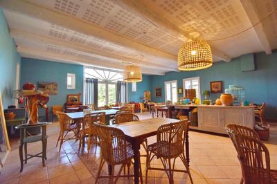 Propriété - 700 m² - 16 pièces