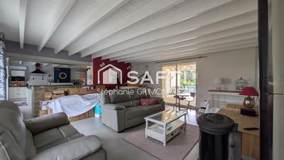 Maison - 201 m² - 8 pièces