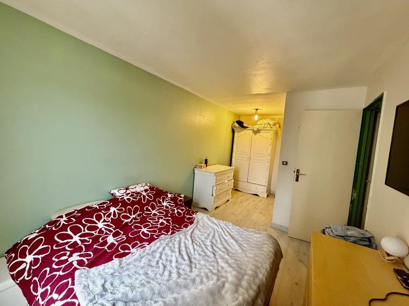 Appartement - 92 m² - 5 pièces