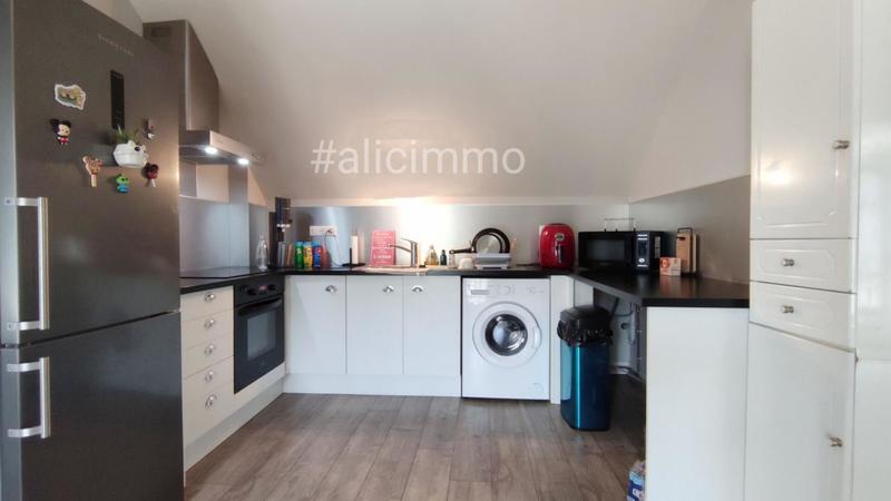 Maison - 360 m² - 10 pièces