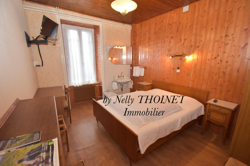 Local commercial - 400 m² - 22 pièces