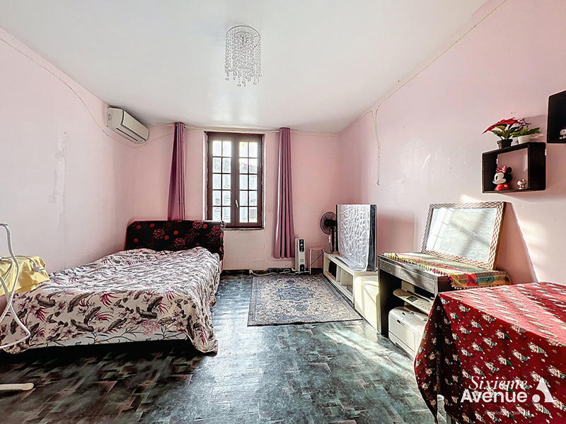 Maison - 304 m² - 10 pièces