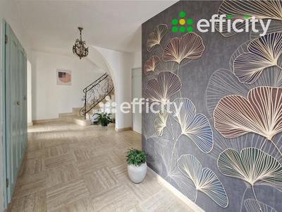 Maison - 180 m² - 5 pièces