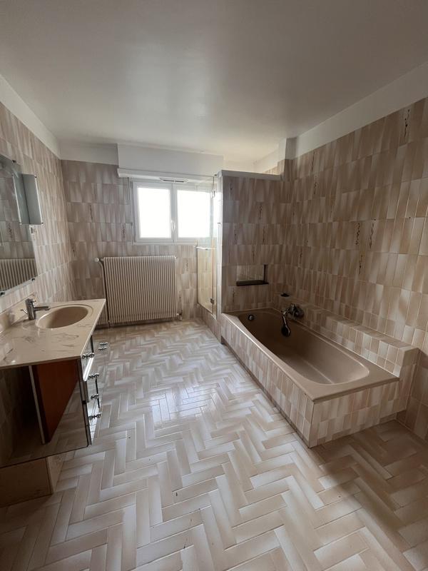 Maison - 170 m² - 6 pièces