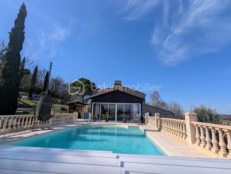 Maison en pierre - 215 m² - 7 pièces