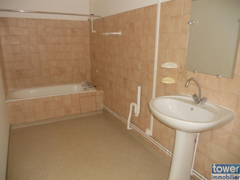 Maison - 294 m² - 12 pièces