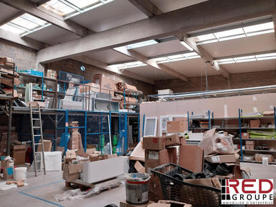 Entrepôt - 917 m²