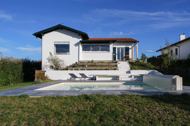 Maison - 180 m² - 5 pièces