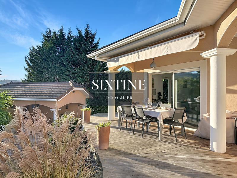 Maison - 193 m² - 8 pièces