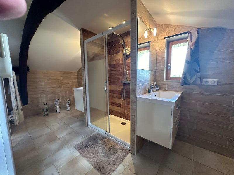 Maison - 230 m² - 6 pièces