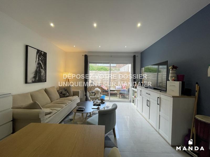 Chambre - 12 m² - 6 pièces